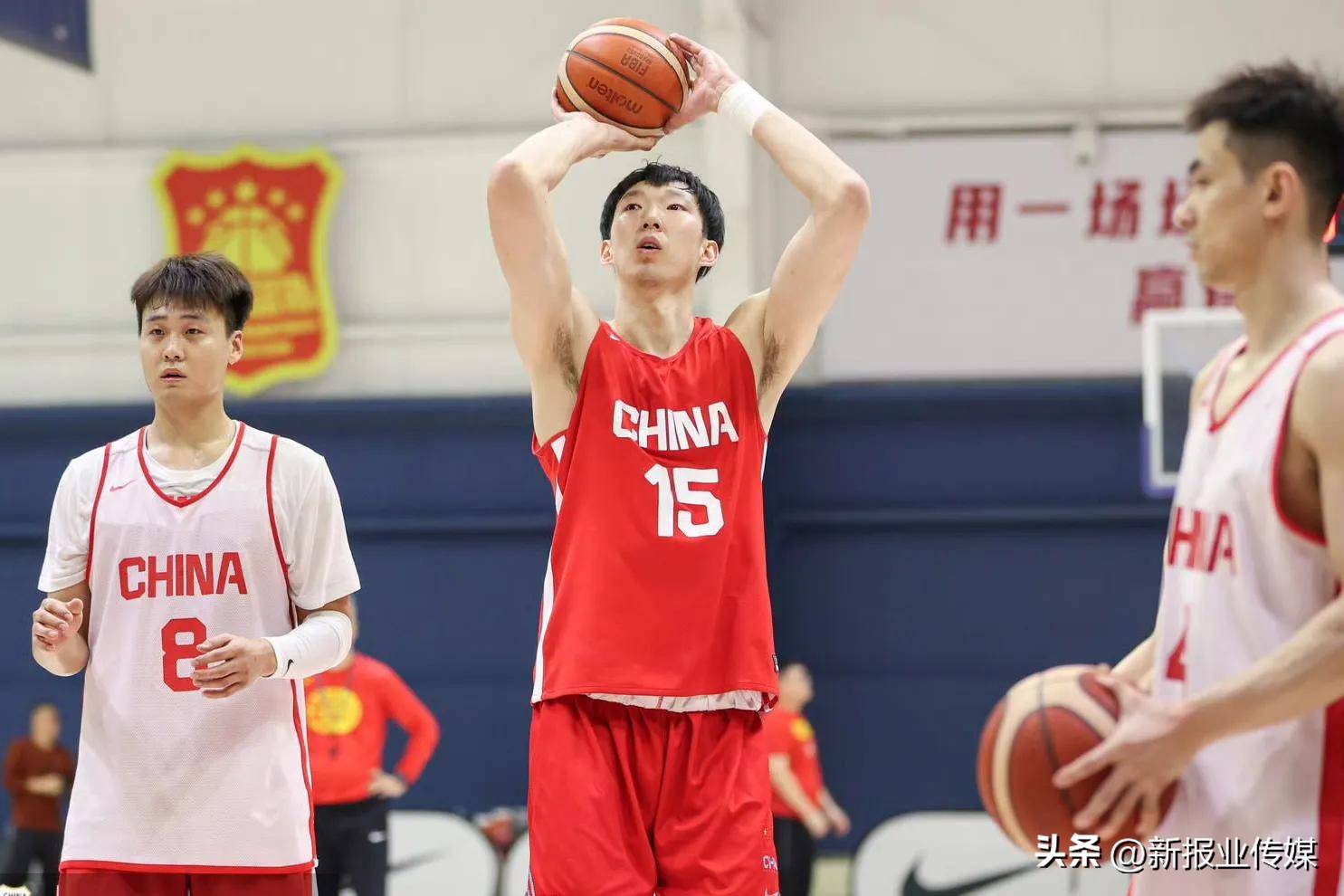 包含甘肃男篮突破对手防线,夺得关键胜利的词条 包含甘肃男篮突破对手防线,夺得关键胜利的词条