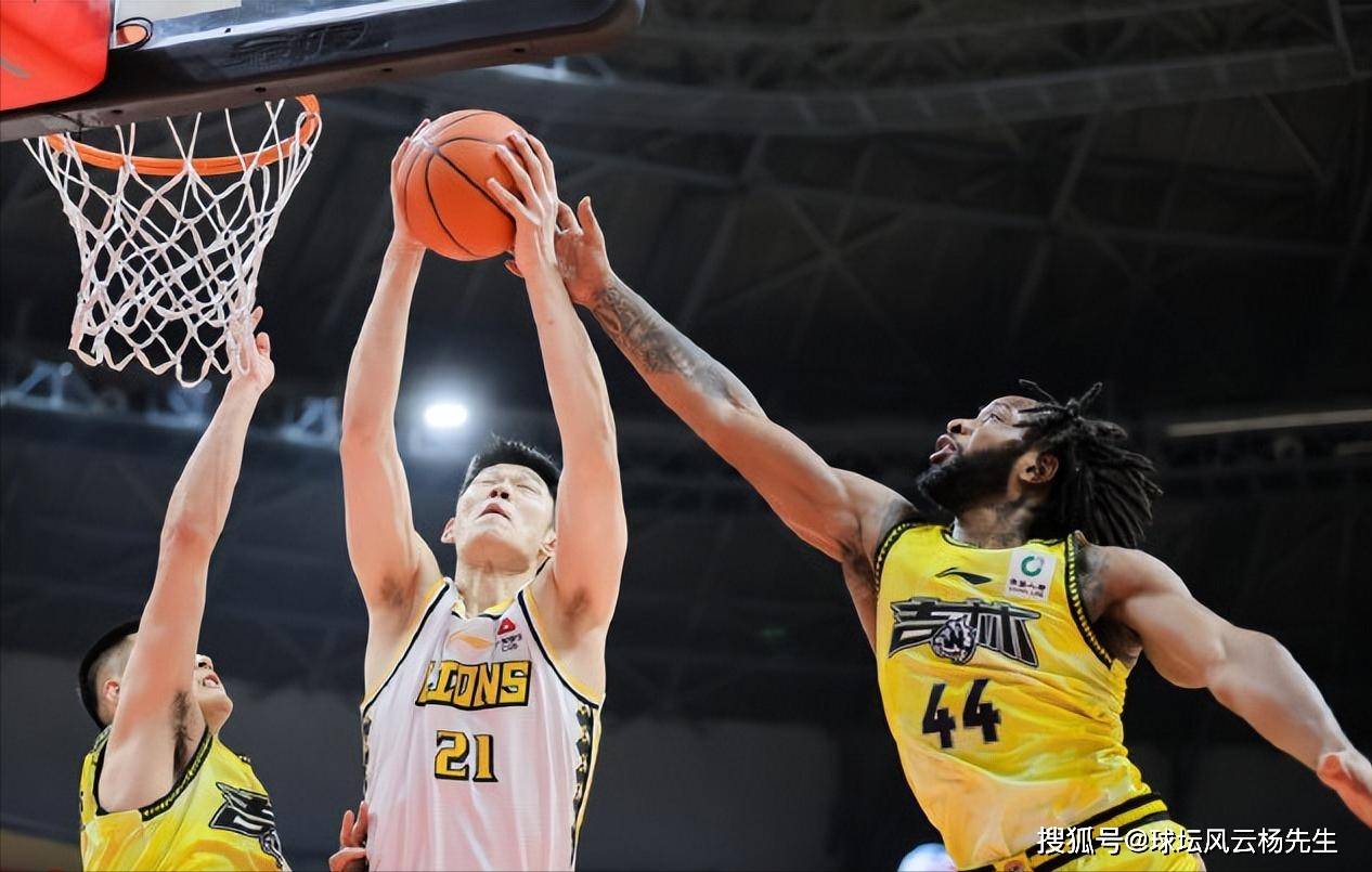 杭州男篮主场取胜,结束连败纪录 杭州男篮主场取胜,结束连败纪录