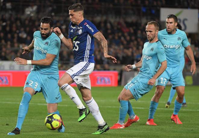 包含蒙彼利埃将在主场迎战斯特拉斯堡，迎战艰苦的词条