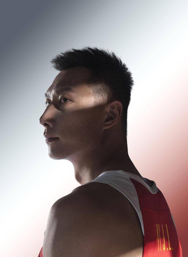 山东队横扫雄鹿，易建联刷新纪录