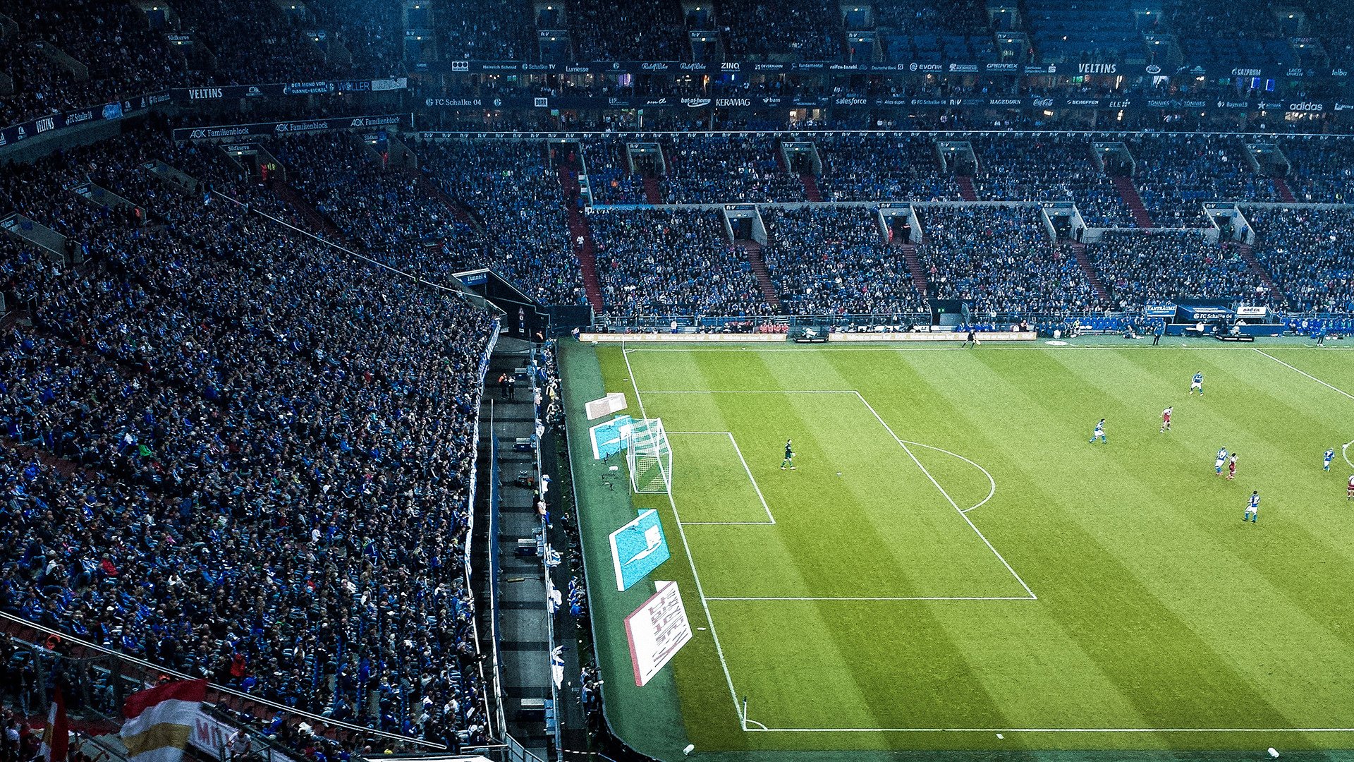 南美风暴席卷北美赛场，哥伦比亚惊魂一刻险胜威尔士，世界杯焦点战见证坚韧与遗憾