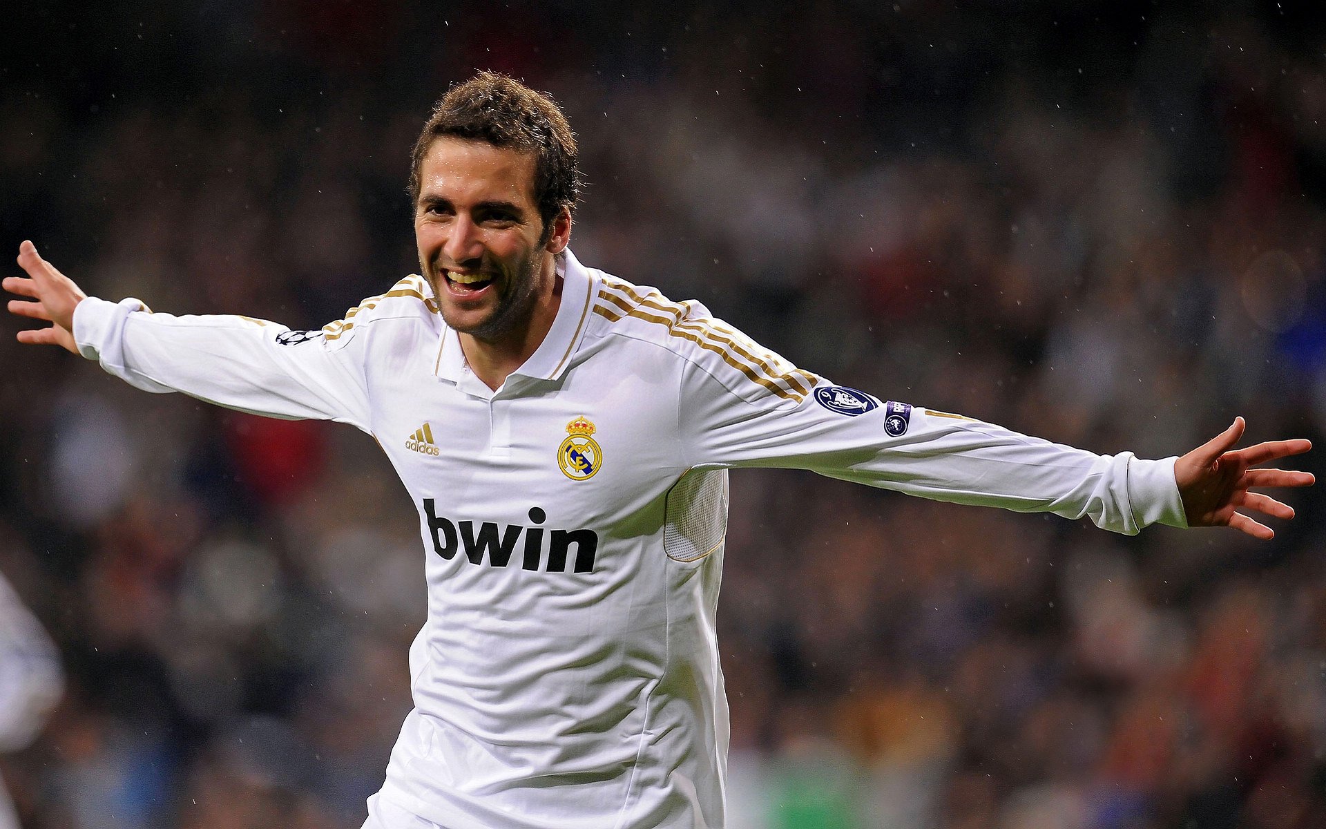 跨越赛场的勇士精神，从硬仗取胜到世界舞台的接管时刻