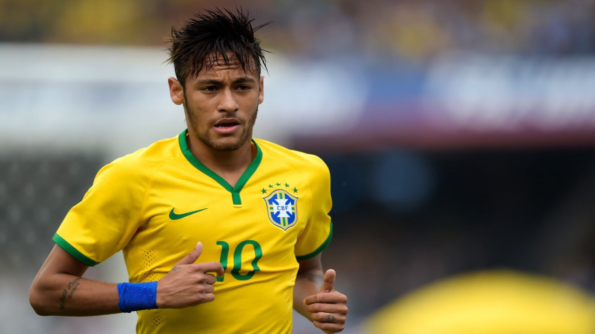 F1新赛季揭幕战之夜，库里让篮球比赛提前失去悬念—跨界竞技场上的绝对统治力